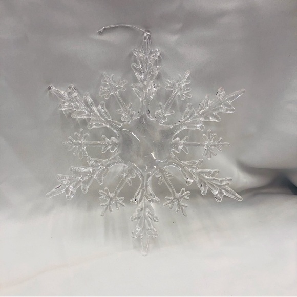 Large Clear Acrylic Snowflake - Picture 14 of 16